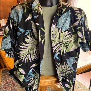 Pam Hana shirt Vintage. Men’s Large Black Floral vacation casual outdoors floral